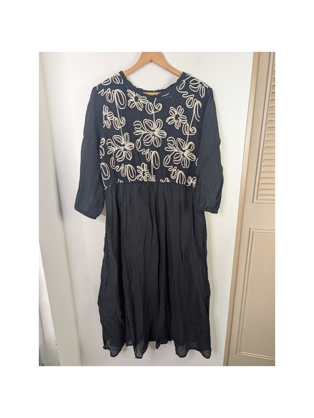 Hayden LA Plus Size 1xl Dress Black White Embroidered Flowers Long Sleeve Maxi